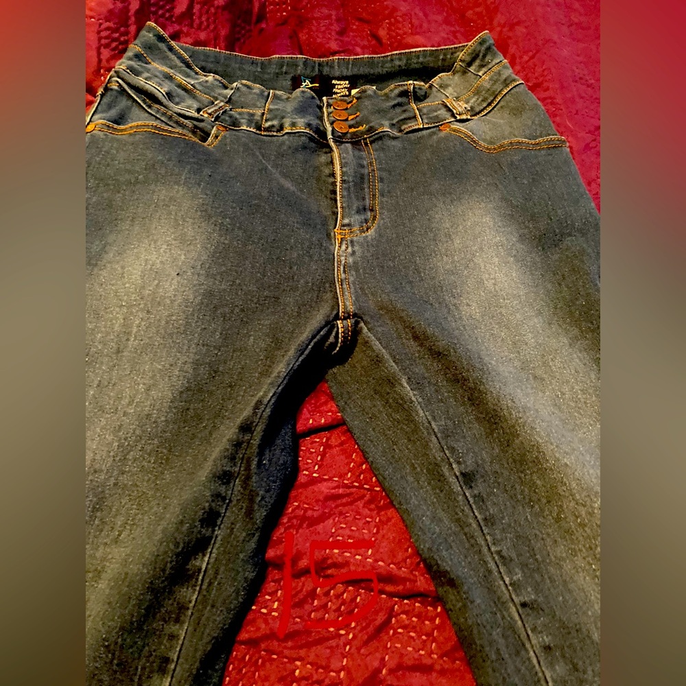 Size 15 low rise ladies Jeans worn once. Booty hugging